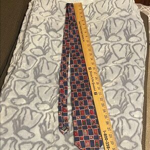 Classic Red Patterned Tie